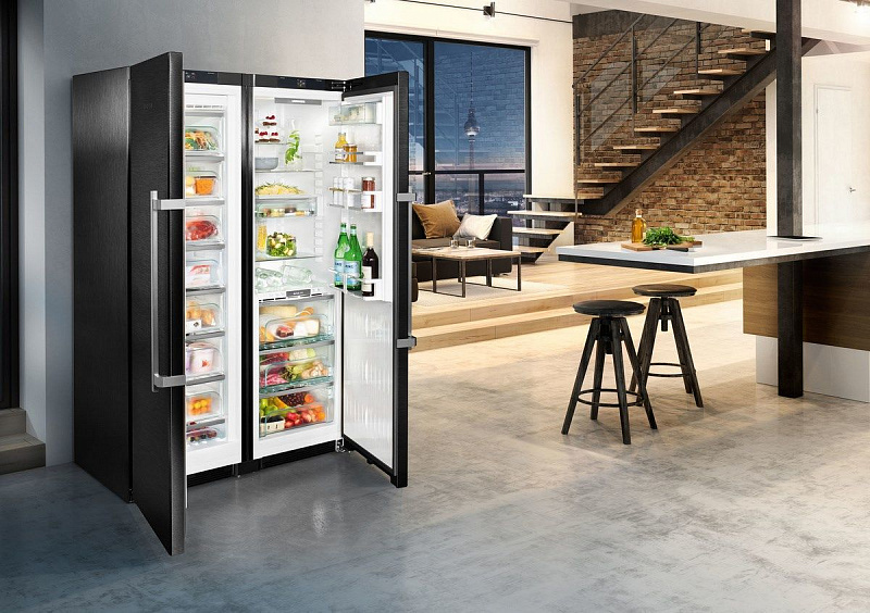 Чёрные холодильники Liebherr