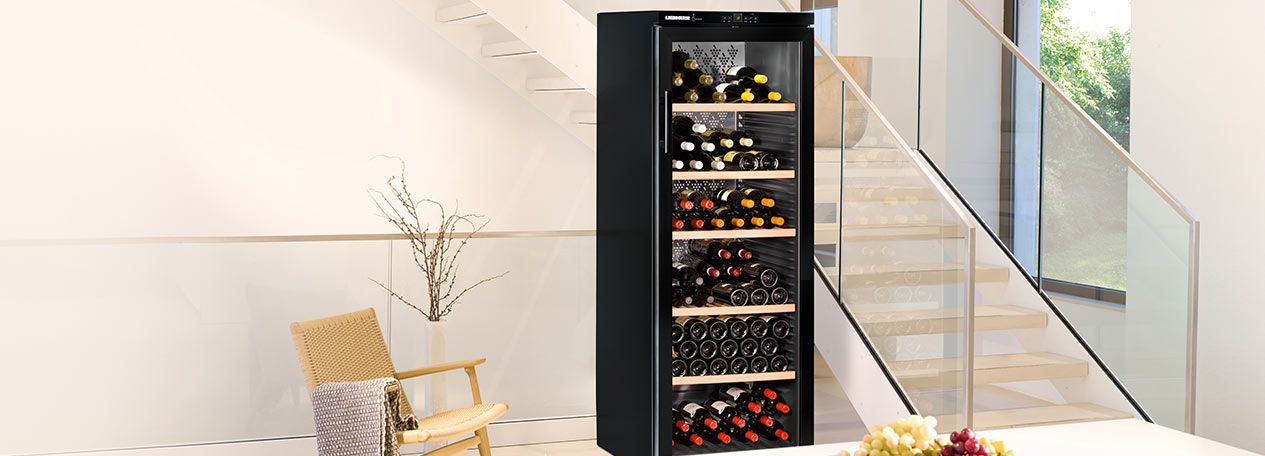 узких винных холодильников Liebherr.jpg
