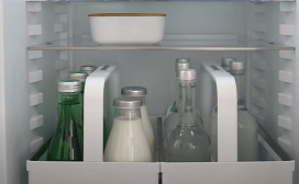 Liebherr Plus Bottle basket feature